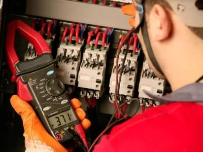 Warum eine wiederkehrende Prüfung elektrischer Anlagen notwendig ist