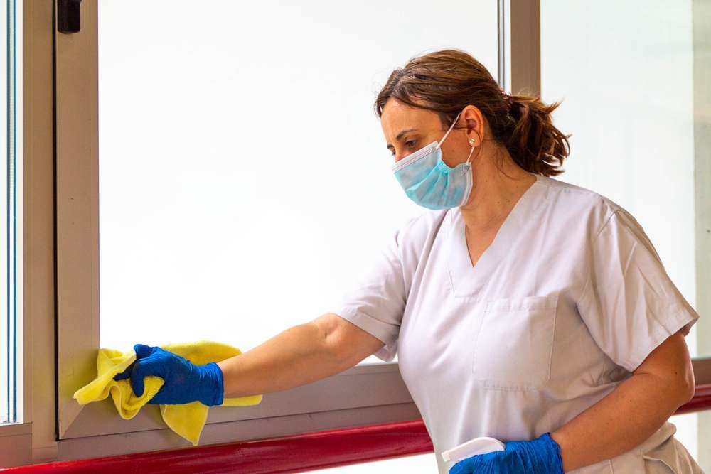 Zuverlässiger Fensterputzer Coesfeld: Ihr Experte für streifenfreie Fensterreinigung