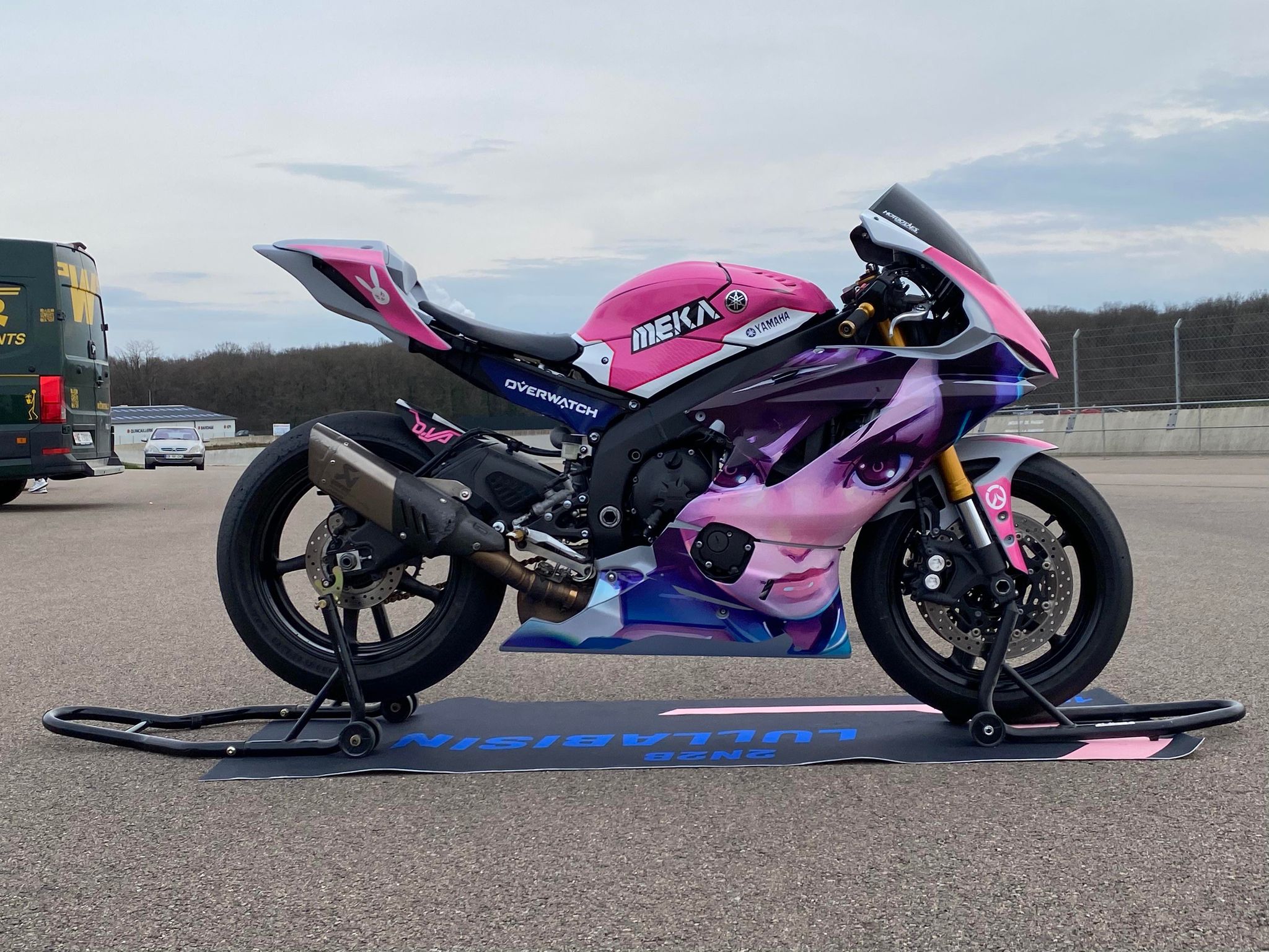 Anime on Car: So machen Sie mit Ihrem Itasha jede Fahrt zum Event