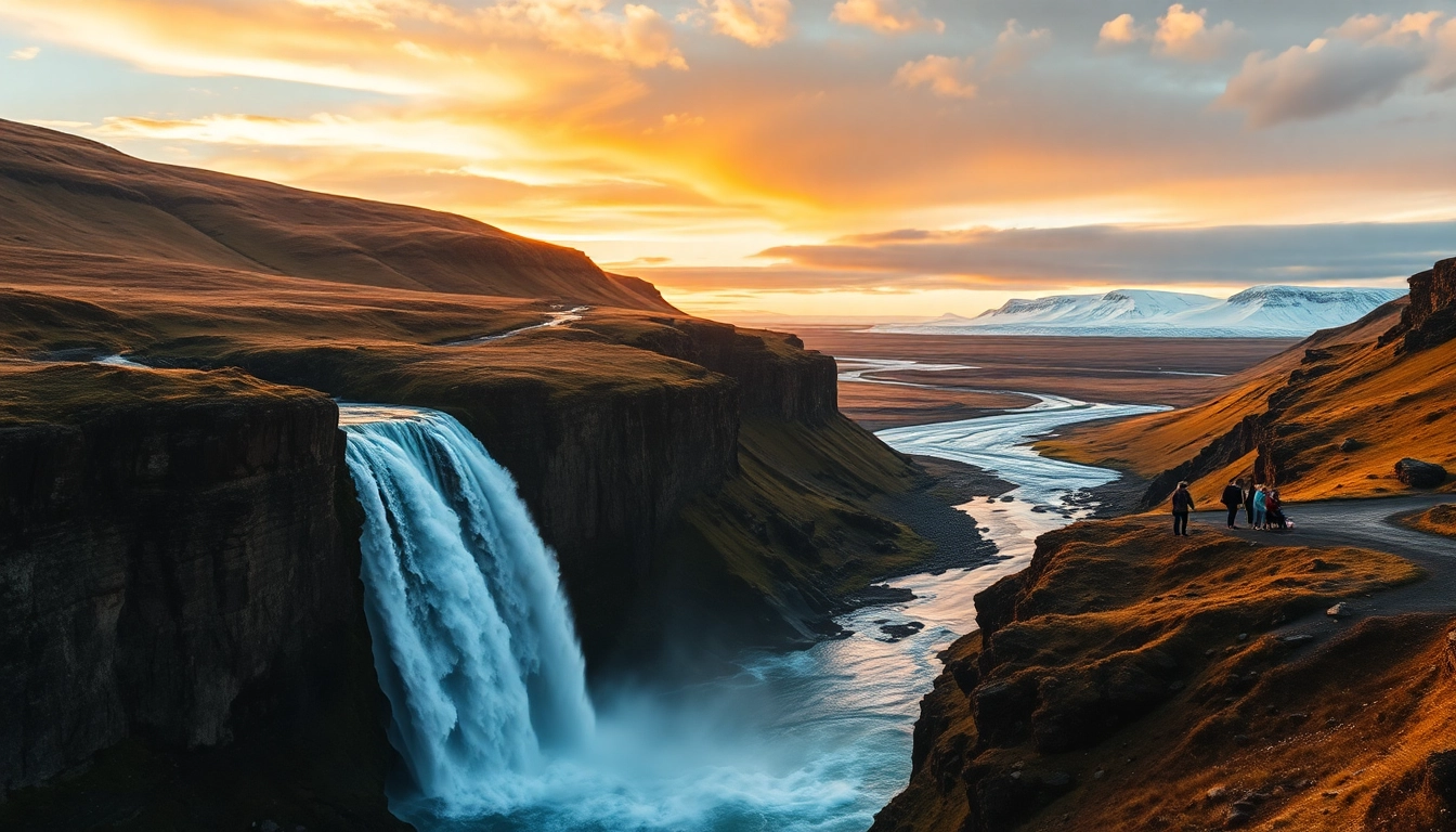 Begeisterte Reisende genießen die atemberaubende Landschaft bei einem Wasserfall in Island während ihrer Reise nach Island.
