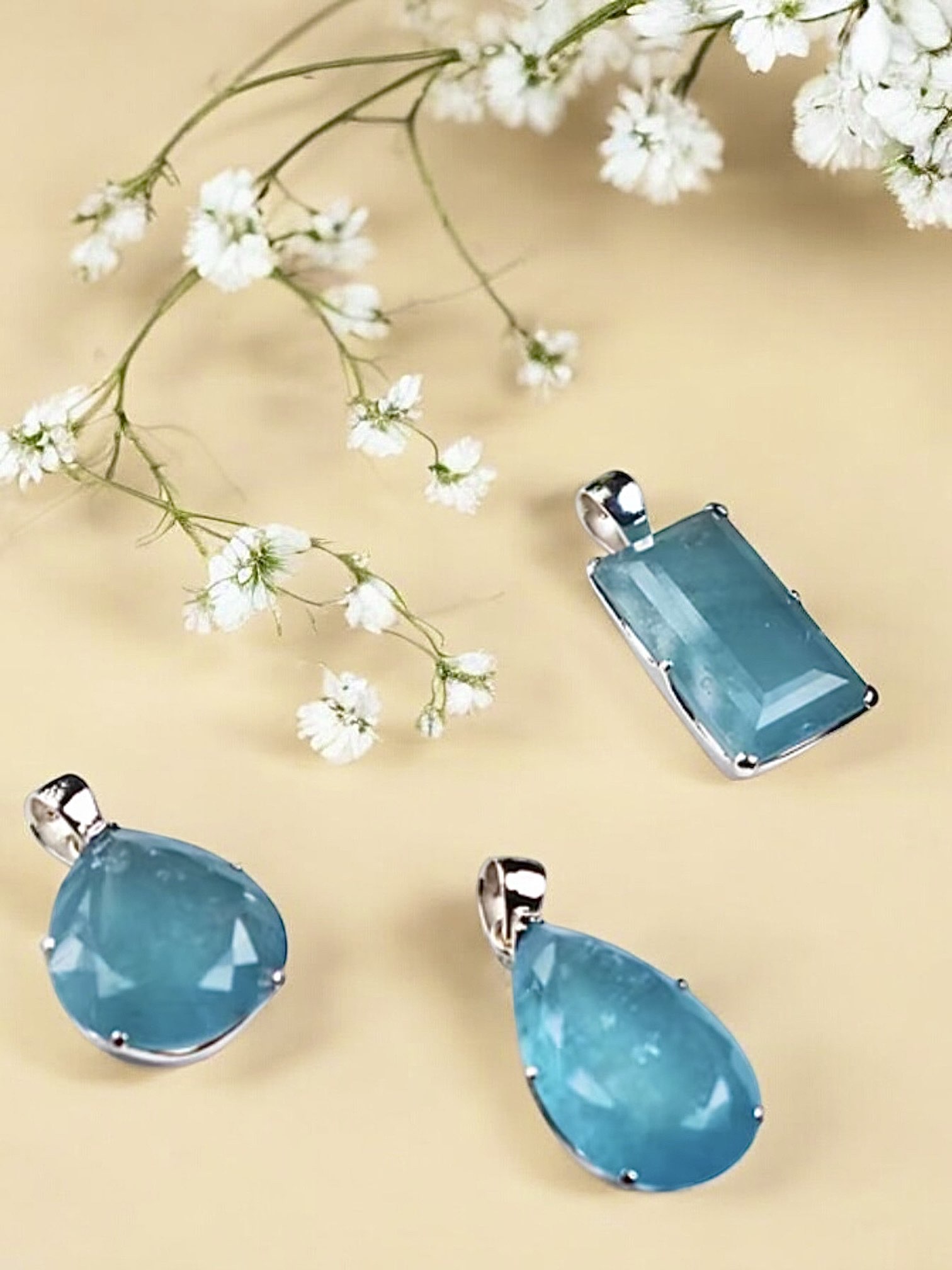 Edelsteinschmuck, der mehr ist als Schmuck – CrystalScents verzaubert